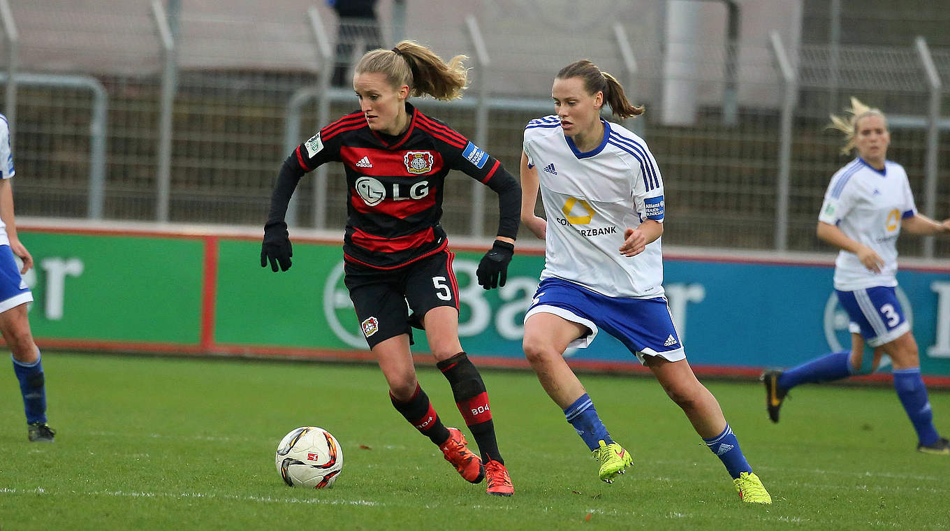 Marisa Ewers (l.): "Ich bin gespannt, was mich in der englischen Liga erwarten wird" © imago/Hartenfelser