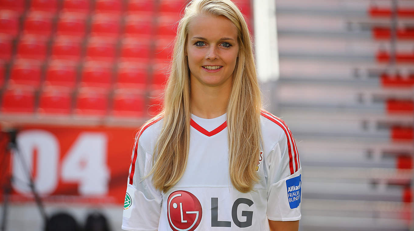 Bleibt den Leverkusenerinnen treu: Torhüterin Anna Klink © 2015 Getty Images