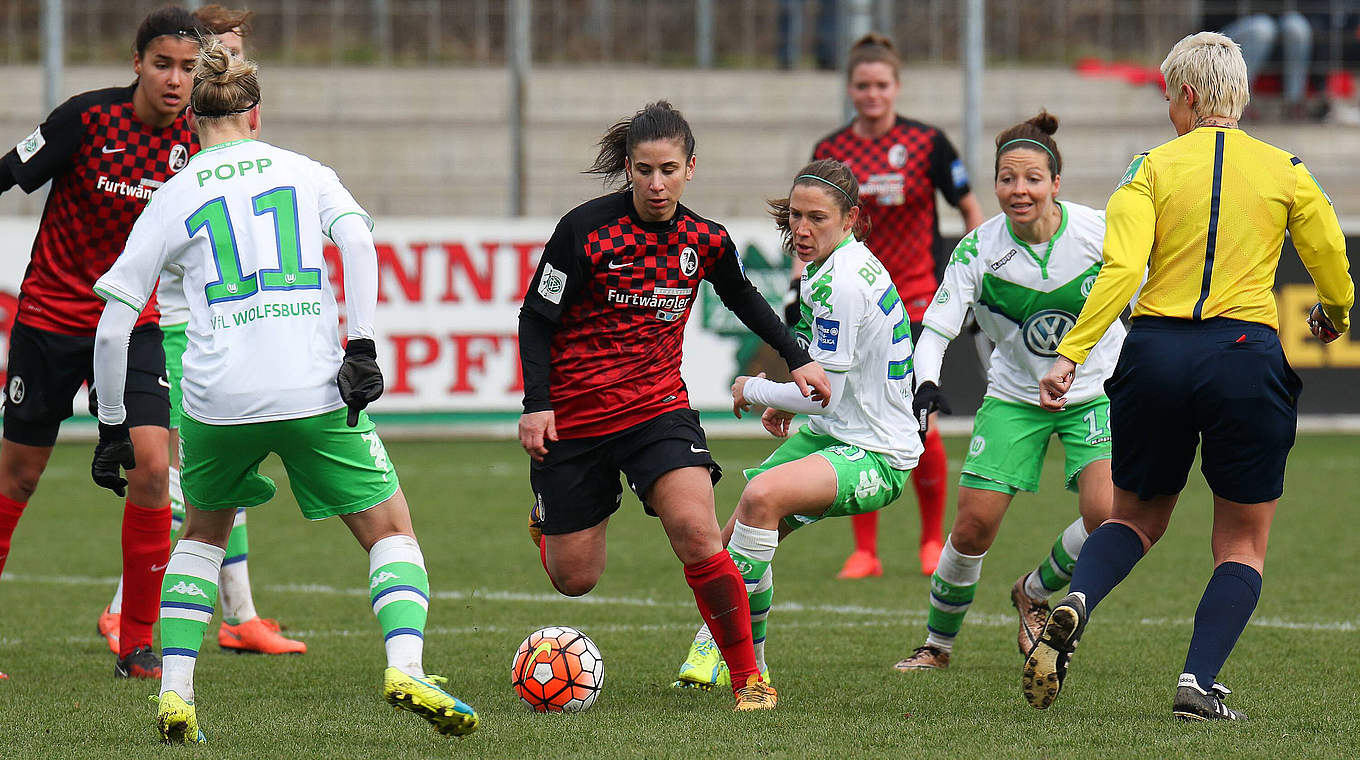 Trennten sich in der Liga zuletzt unentschieden: Wolfsburg und Freiburg © imago/foto2press