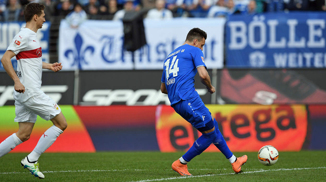 Sandro Wagner gives Darmstadt the lead against Stuttgart. © 2016 Getty Images