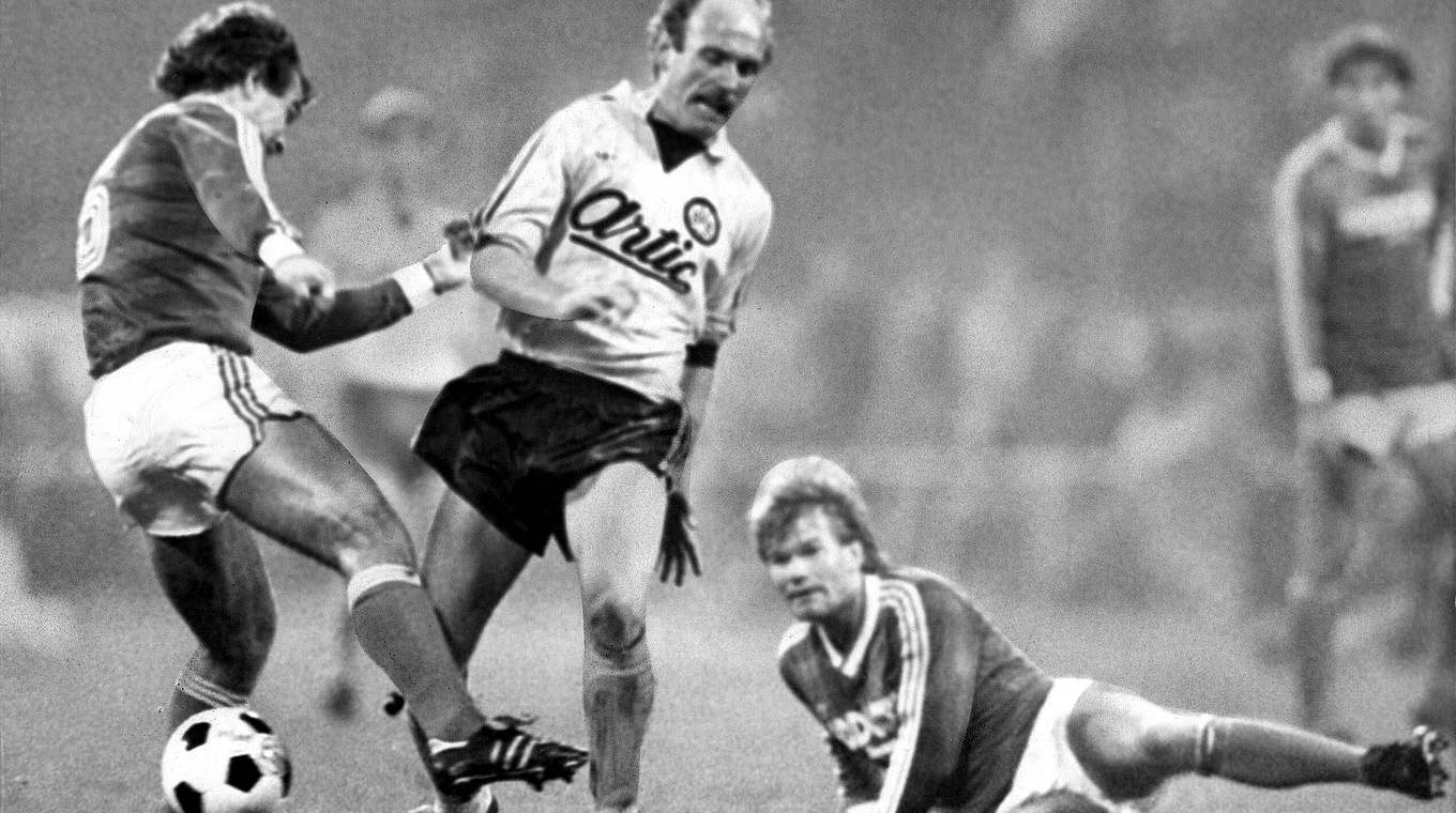 Der höchste Heimsieg: Schalke deklassiert Dortmund am 10. Dezember 1985 mit 6:1 © imago/Horstmüller