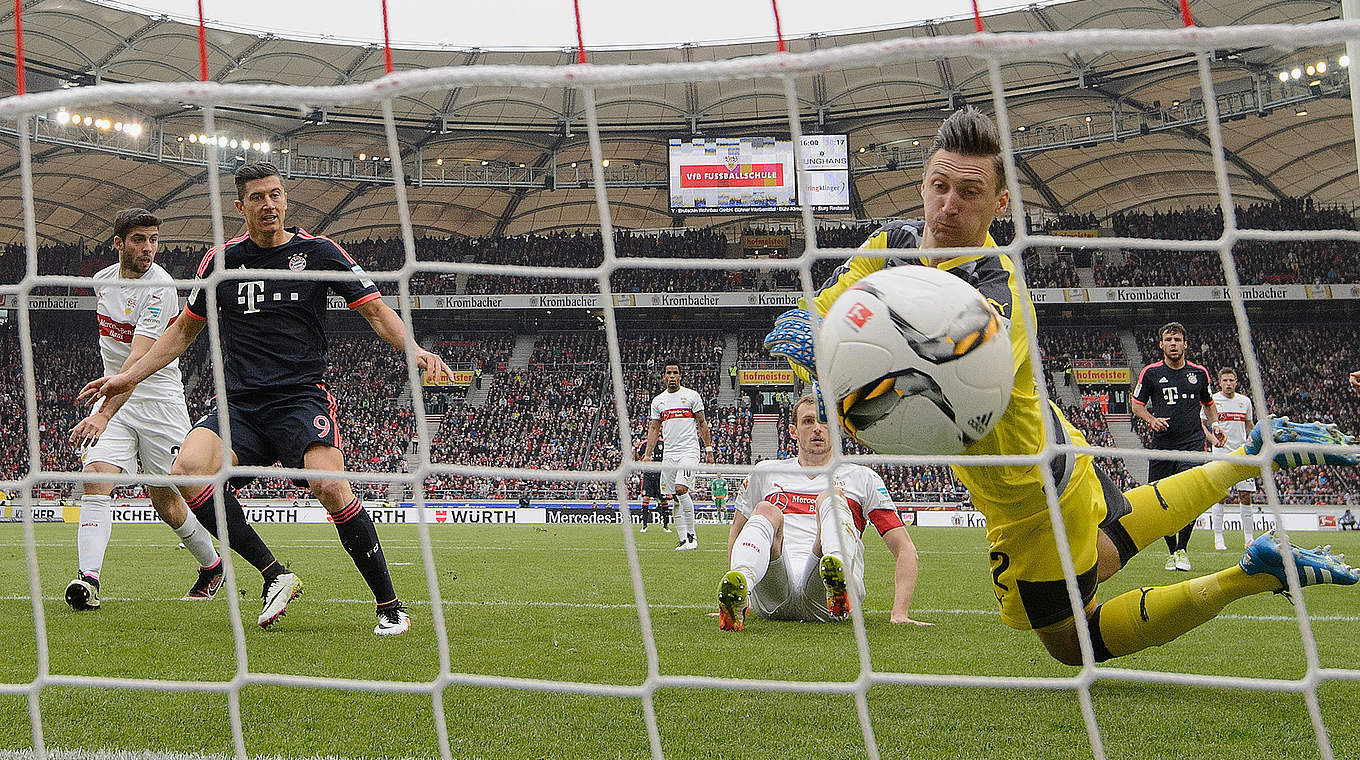 Georg Niedermeier's own goal gave Bayern the lead in Stuttgart.  © 2016 Getty Images