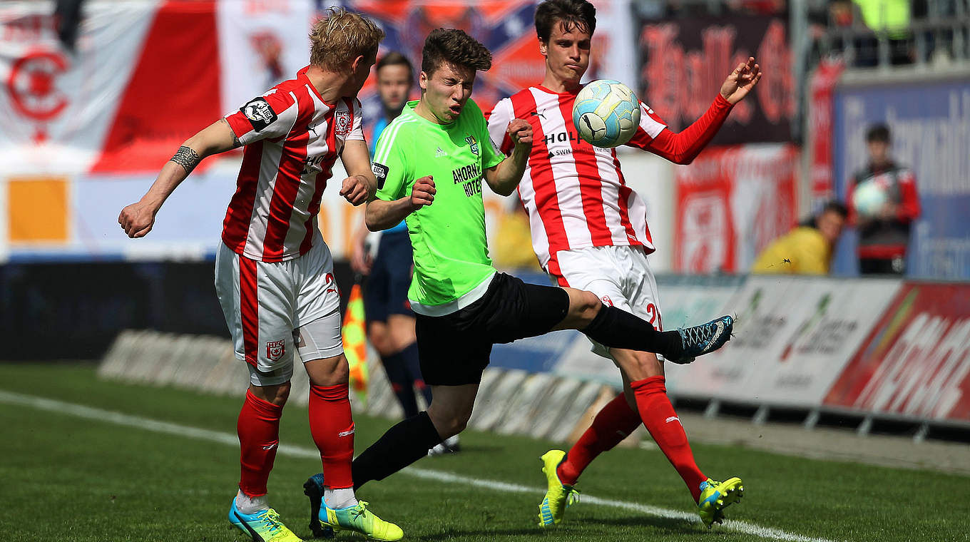 Intensives Ost-Duell: Halle gegen Chemnitz © 2016 Getty Images