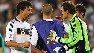 Beim Spiel der Legenden dabei: Michael Ballack (l.) und Jens Lehmann (r.) © Getty Images