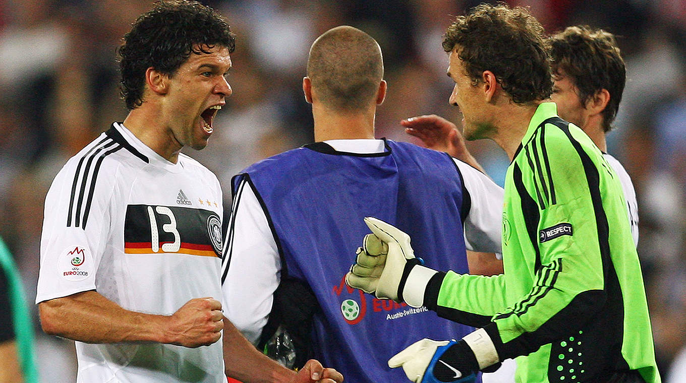 Beim Spiel der Legenden dabei: Michael Ballack (l.) und Jens Lehmann (r.) © Getty Images