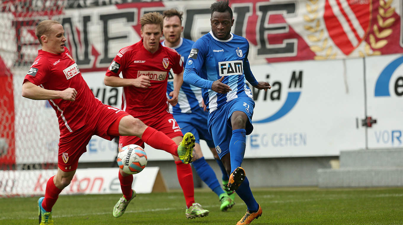 Magdeburgs Zugang David Kinsombi (r.): "In der 3. Liga wird sehr körperbetont gespielt" © Getty Images