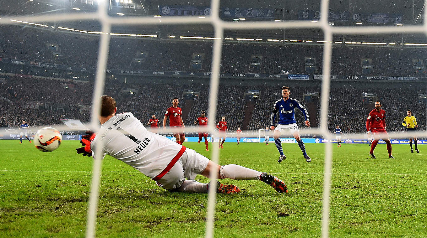 200. Bundesliga-Sieg winkt ausgerechnet gegen Ex-Klub Schalke: Manuel Neuer (l.) © Getty Images