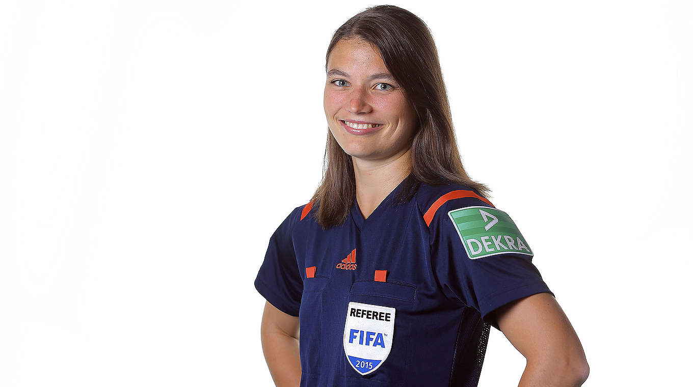 Steht seit dem 1. Januar 2015 auch auf der FIFA-Liste: Angelika Söder © 2015 Getty Images