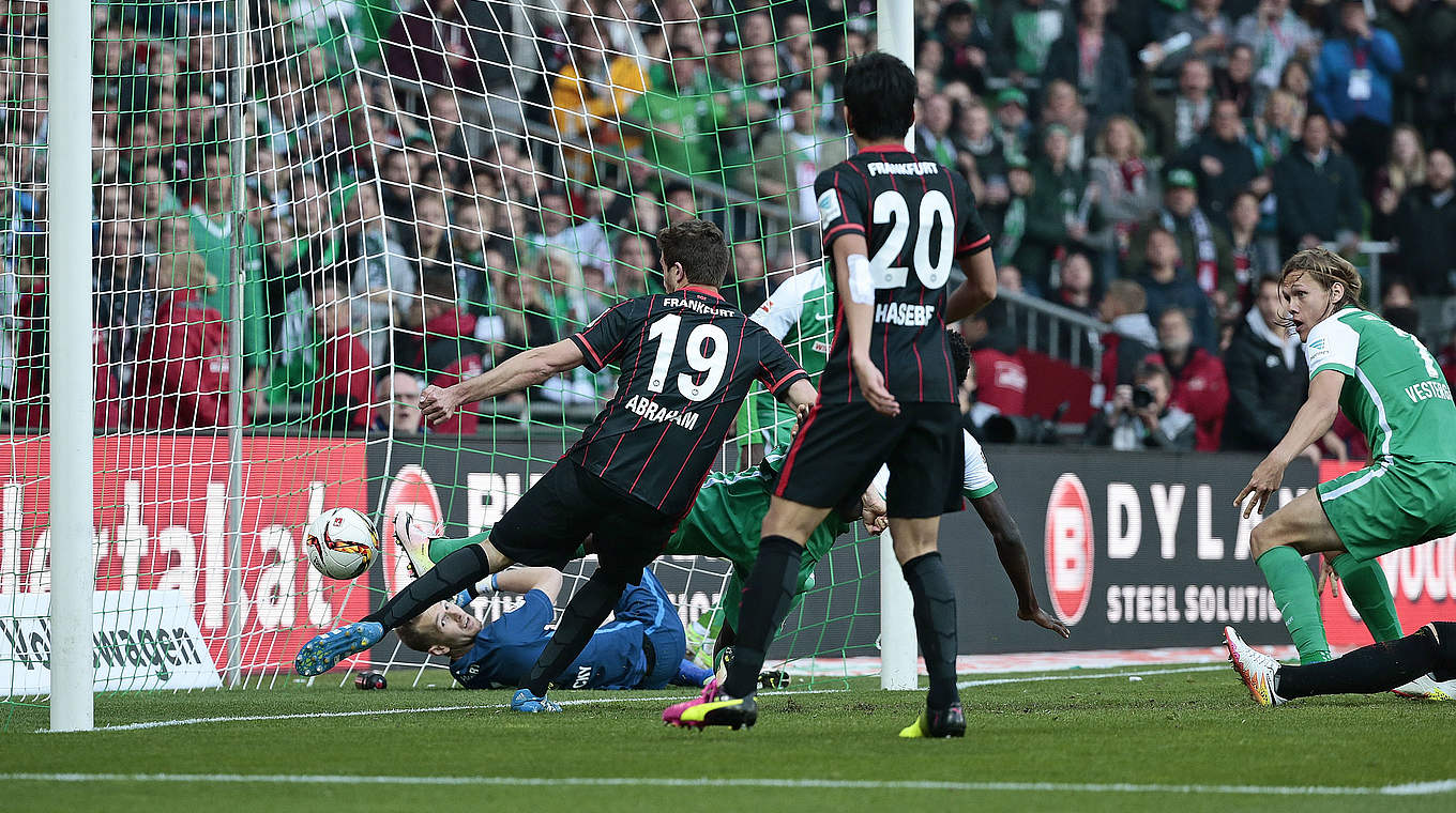 Bremen score late on to ensure Bundesliga survival. © 2016 Getty Images