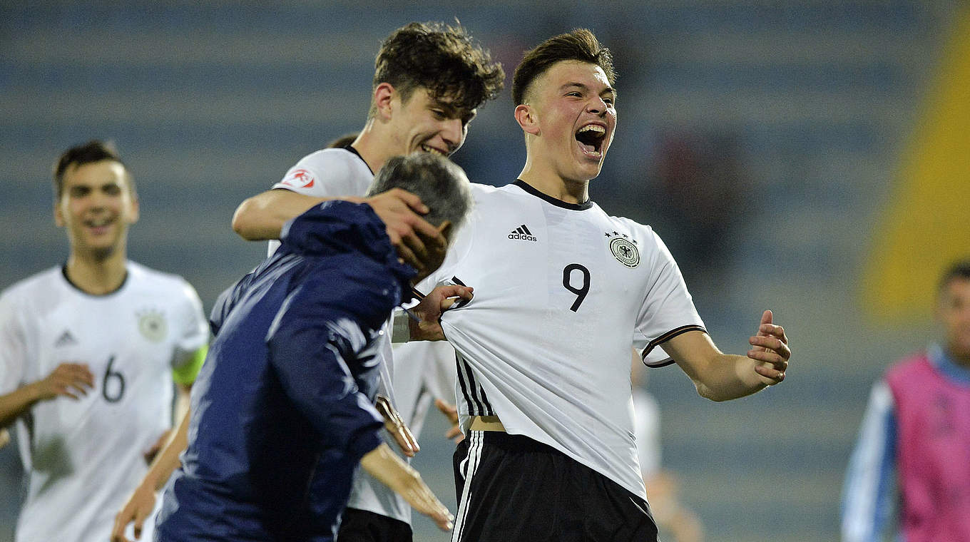 Renat Dadashov's goal was enough to take Germany to the U17 EURO semi-finals © UEFA