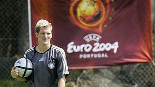EM-Debüt 2004 in Portugal - nun steht Bastian Schweinsteiger vor seiner vierten  EURO © 2004 AFP