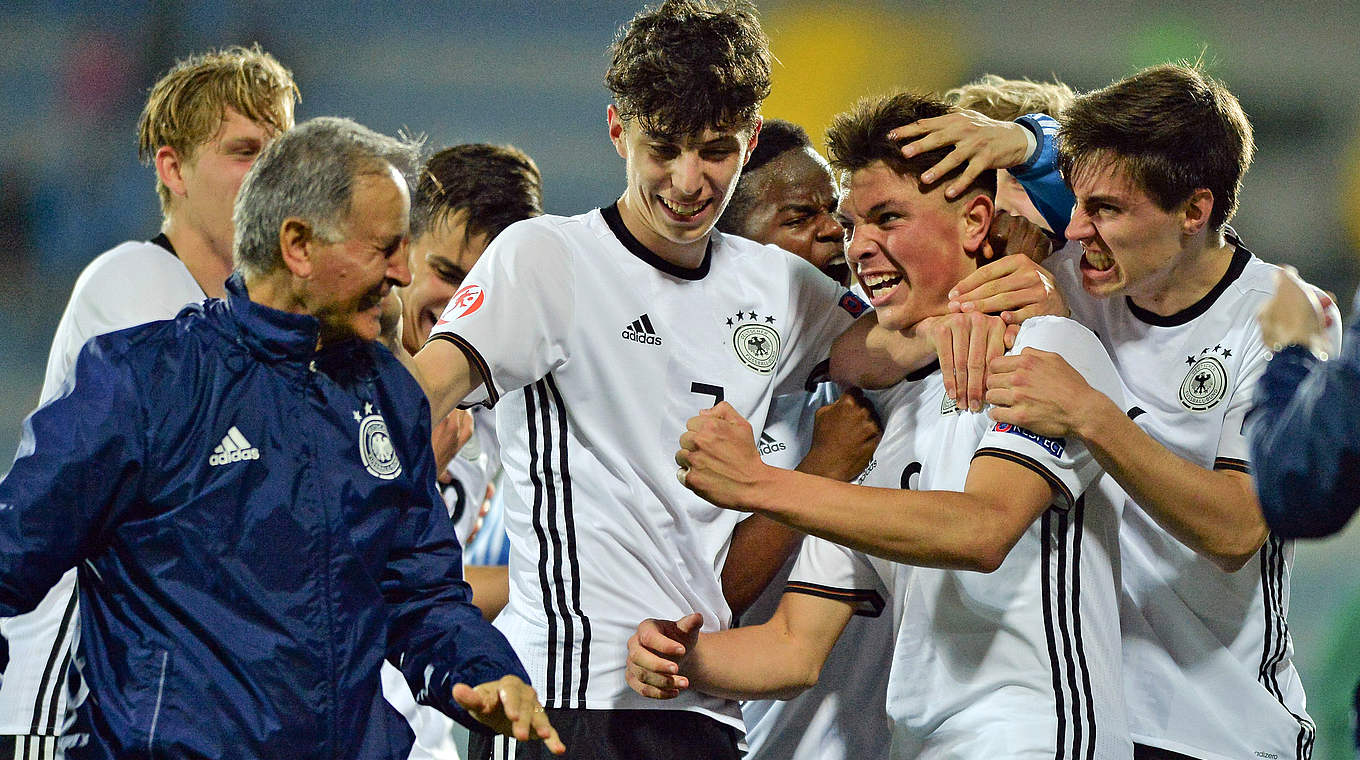 Hansi Flick on the U17s: "They have a fantastic team spirit"  © Â©SPORTSFILE
