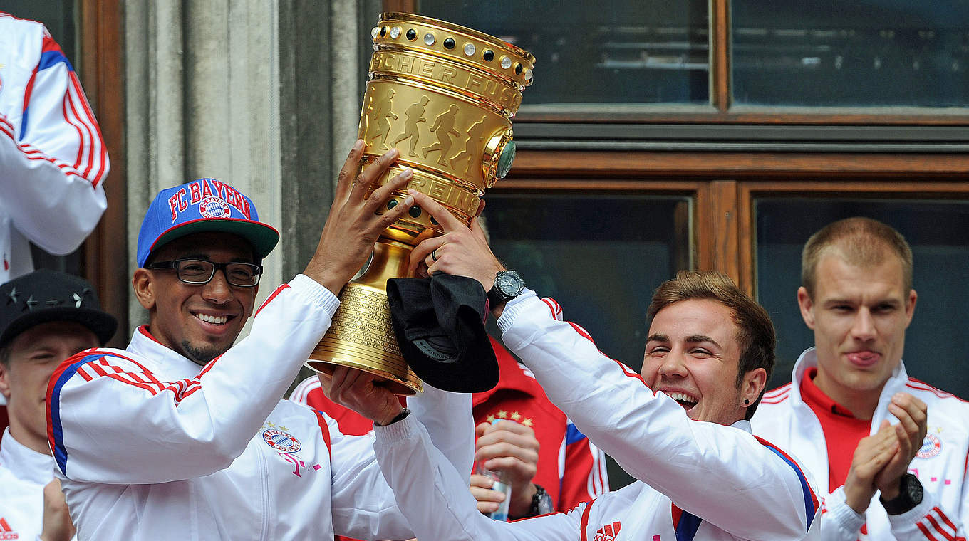 Schon zweimal DFB-Pokalsieger: Jérôme Boateng (2.v.l.) 2014 bei der Bayern-Feier © Getty Images