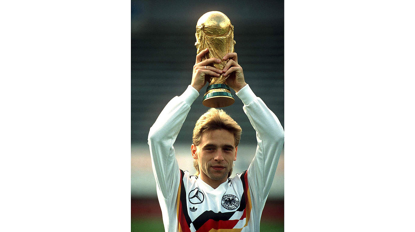Sein größter Triumph: Thomas Häßler wird 1990 mit Deutschland Weltmeister © GettyImages