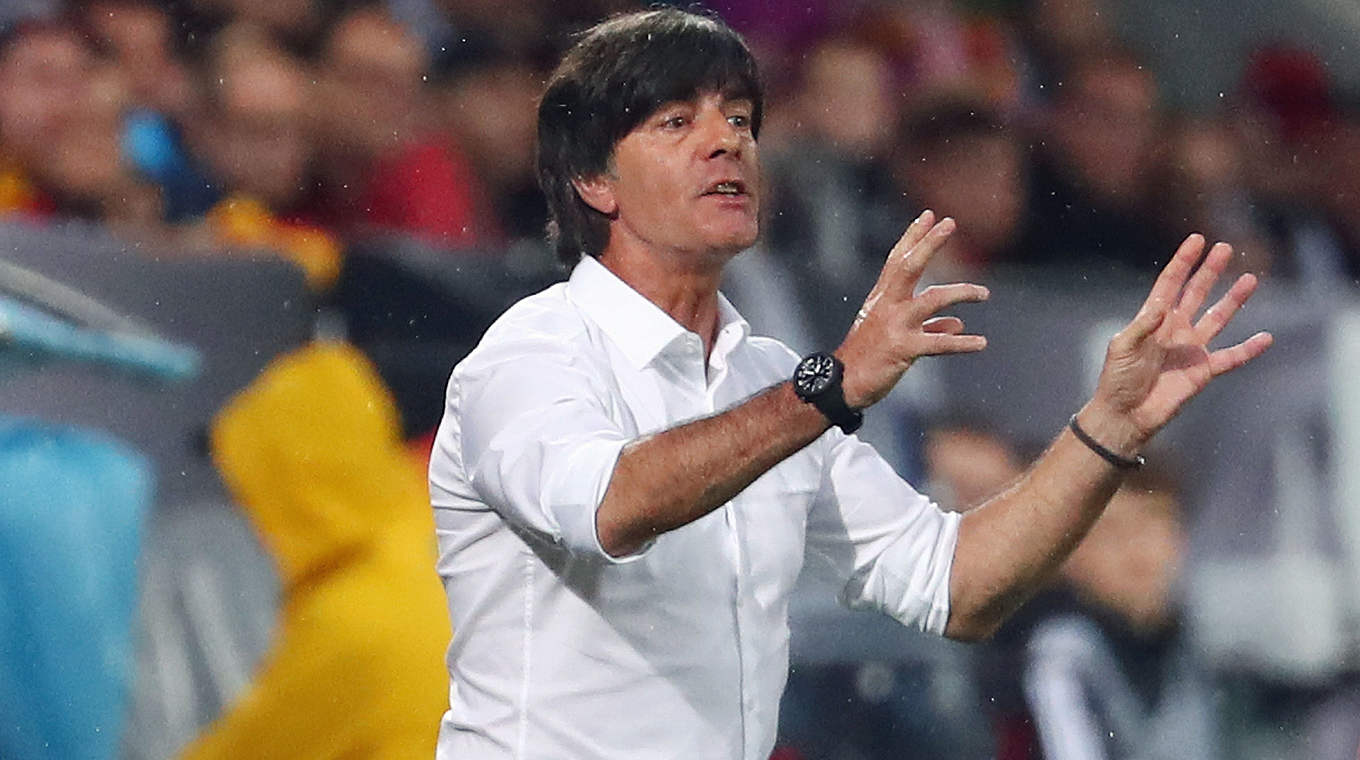 Löw über die Debütanten: "Für die jungen Spieler war es eine gewisse Drucksituation" © 2016 Getty Images