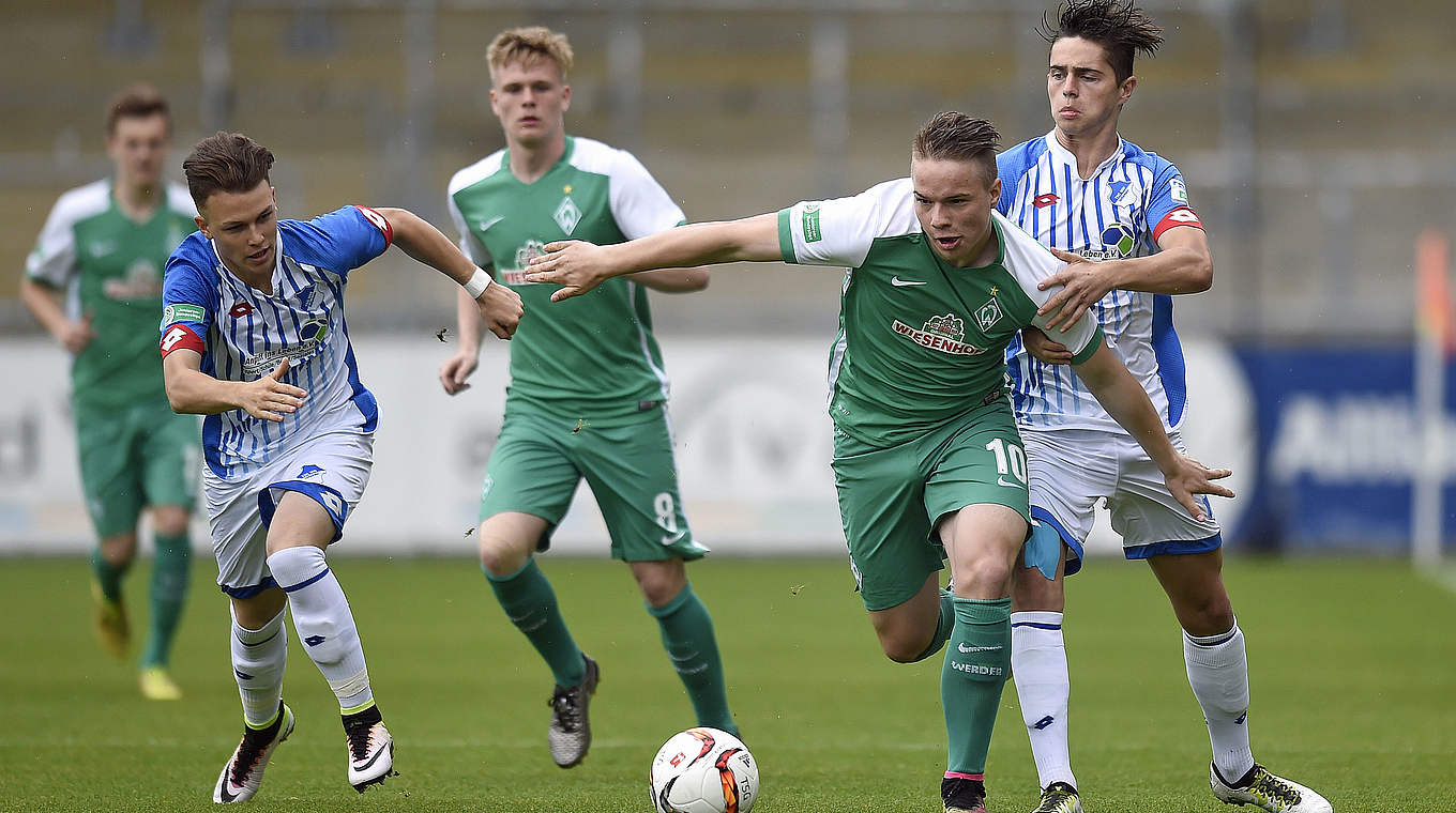 Konnte sich mit Werder nur selten in Szene setzen: Bremens Niklas Schmidt (2.v.r.) © Getty Images