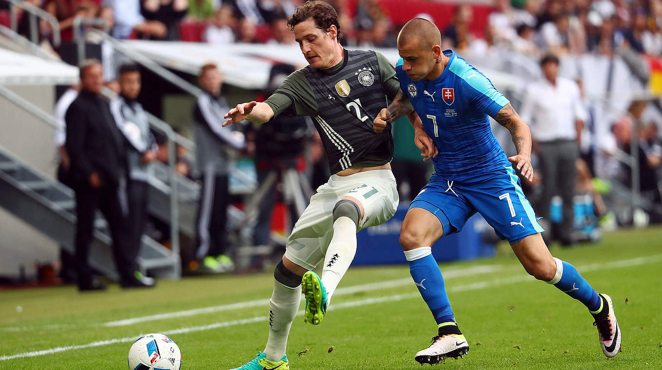 Überzeugte die Fans gegen die Slowakei: Mittelfeldmotor Sebastian Rudy (l.) © Getty Images