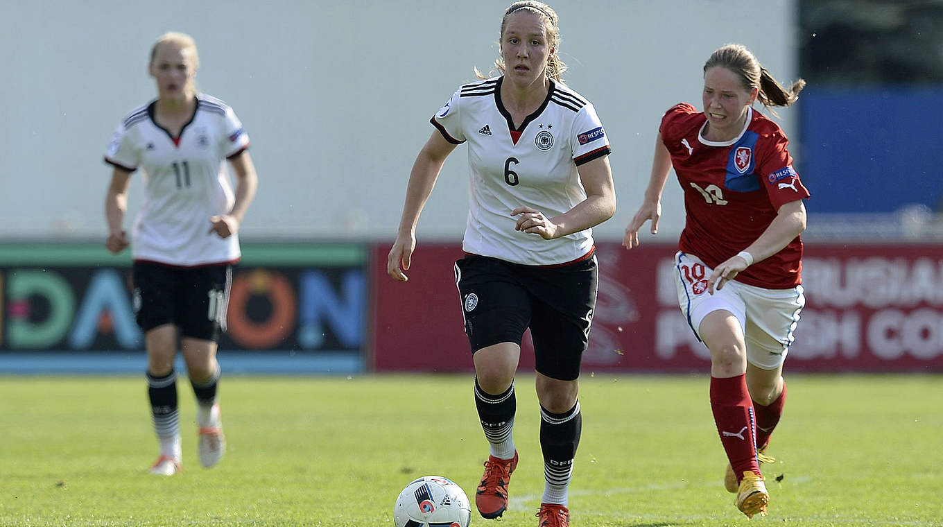 Vanessa Ziegler: "Jetzt konzentrieren wir uns ganz auf das Halbfinale gegen England" © UEFA