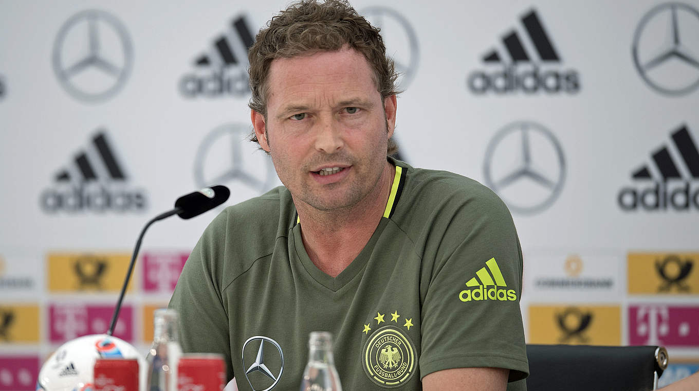 Assistant manager Marcus Sorg: "Our opening match against Ukraine on 12th June takes full priority" © GES/Markus Gilliar