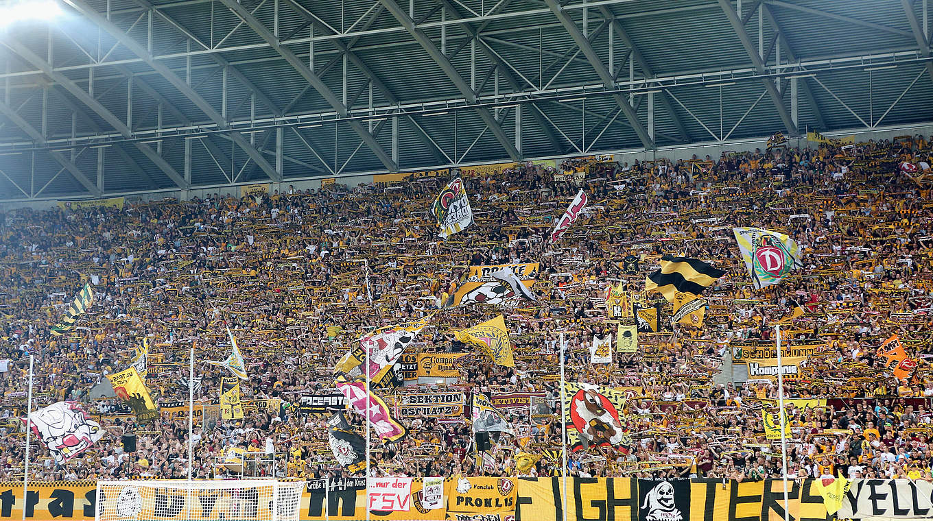 Ligakrösus bei den Heimspielen: Dresden verzeichnete 523.117 Zuschauer © 2015 Getty Images