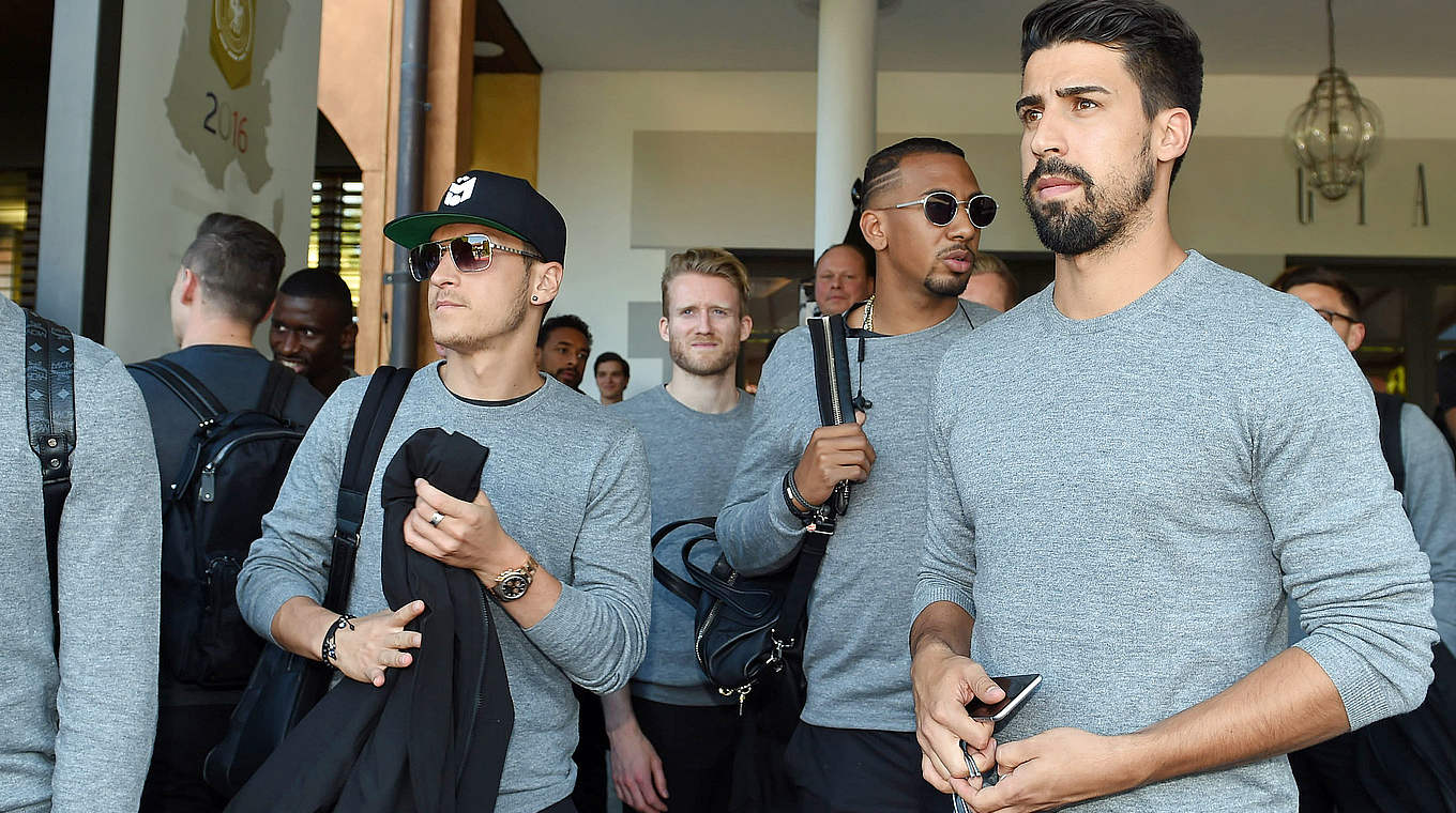 Khedira (r.): "Jetzt haben wir eine Woche Zeit, um an Kleinigkeiten zu arbeiten." © GES/Markus Gilliar