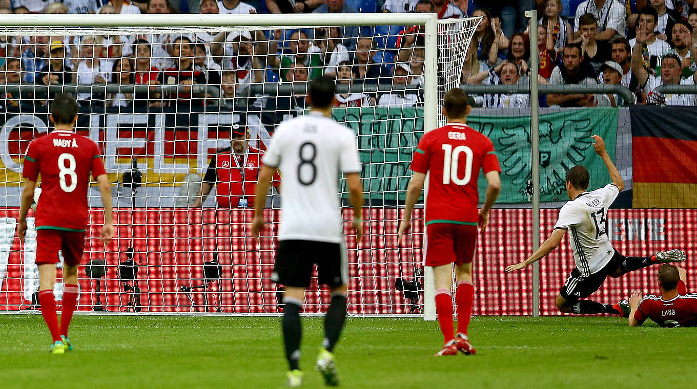 Thomas Müller scores Germany's second.  © 2016 Getty Images