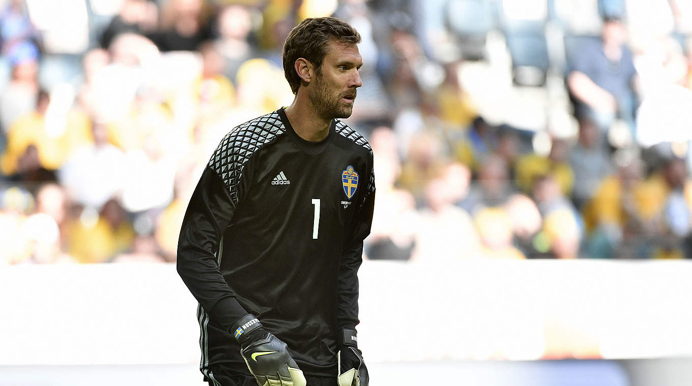 Bangt um seine EM-Teilnahme: Schwedens Keeper Andreas Isaksson © 2016 Getty Images