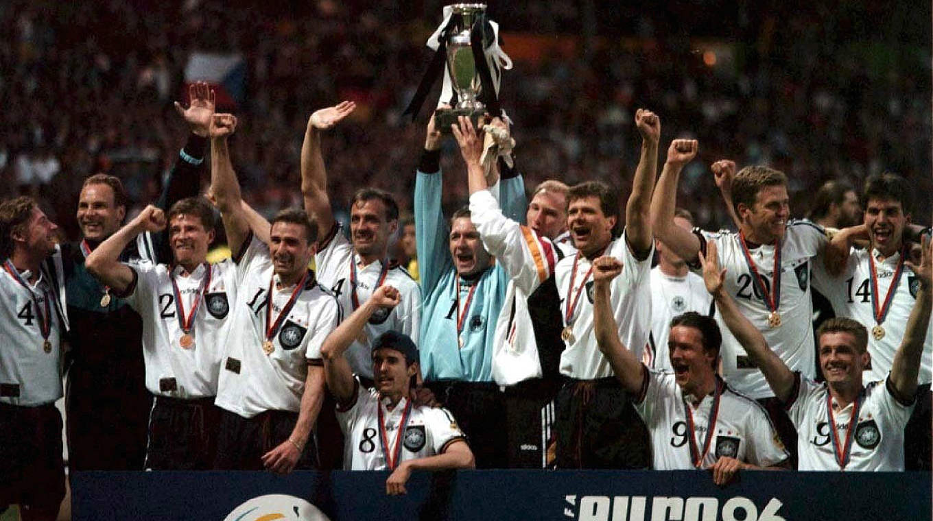 1996 European Champions crossing their fingers for the current Germany team against Poland © 