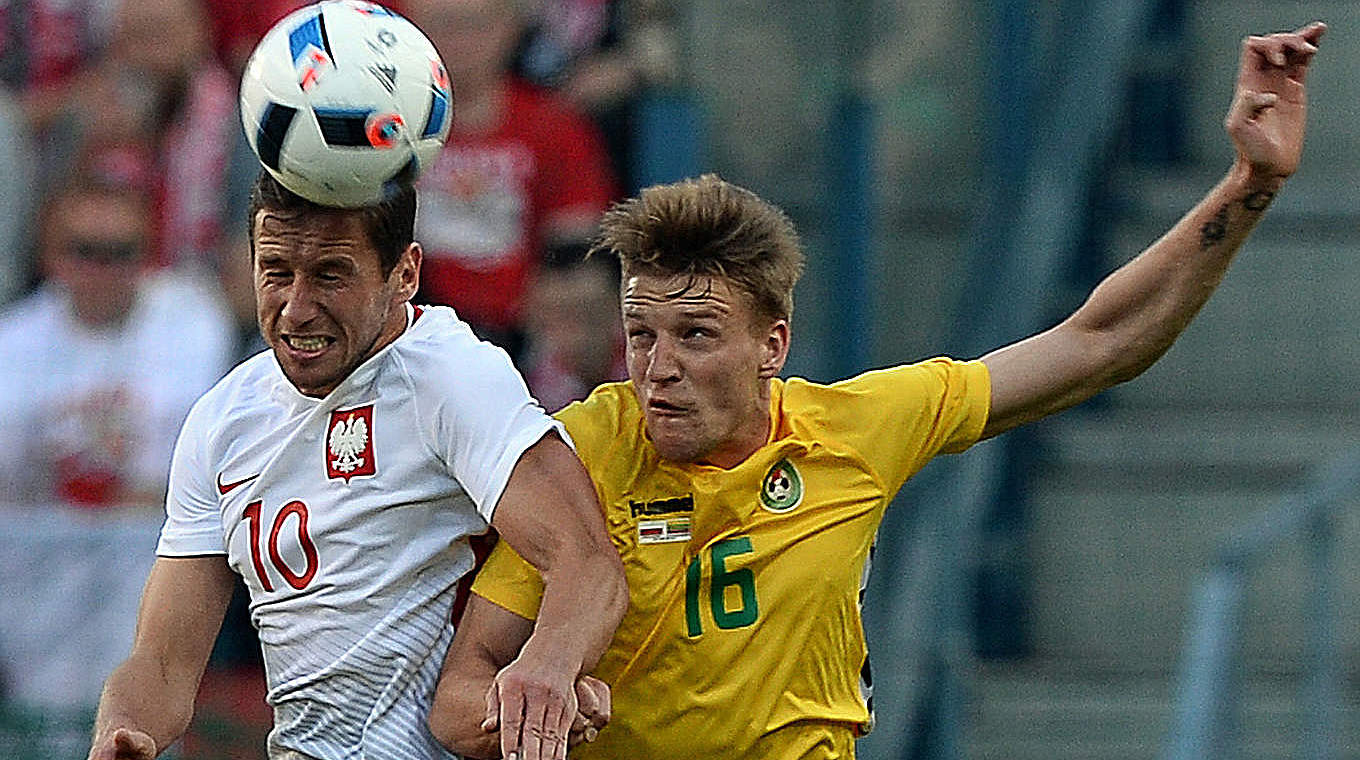 Poland goalless in their EURO 2016 dress rehearsal against Lithuania. © AFP/Getty Images