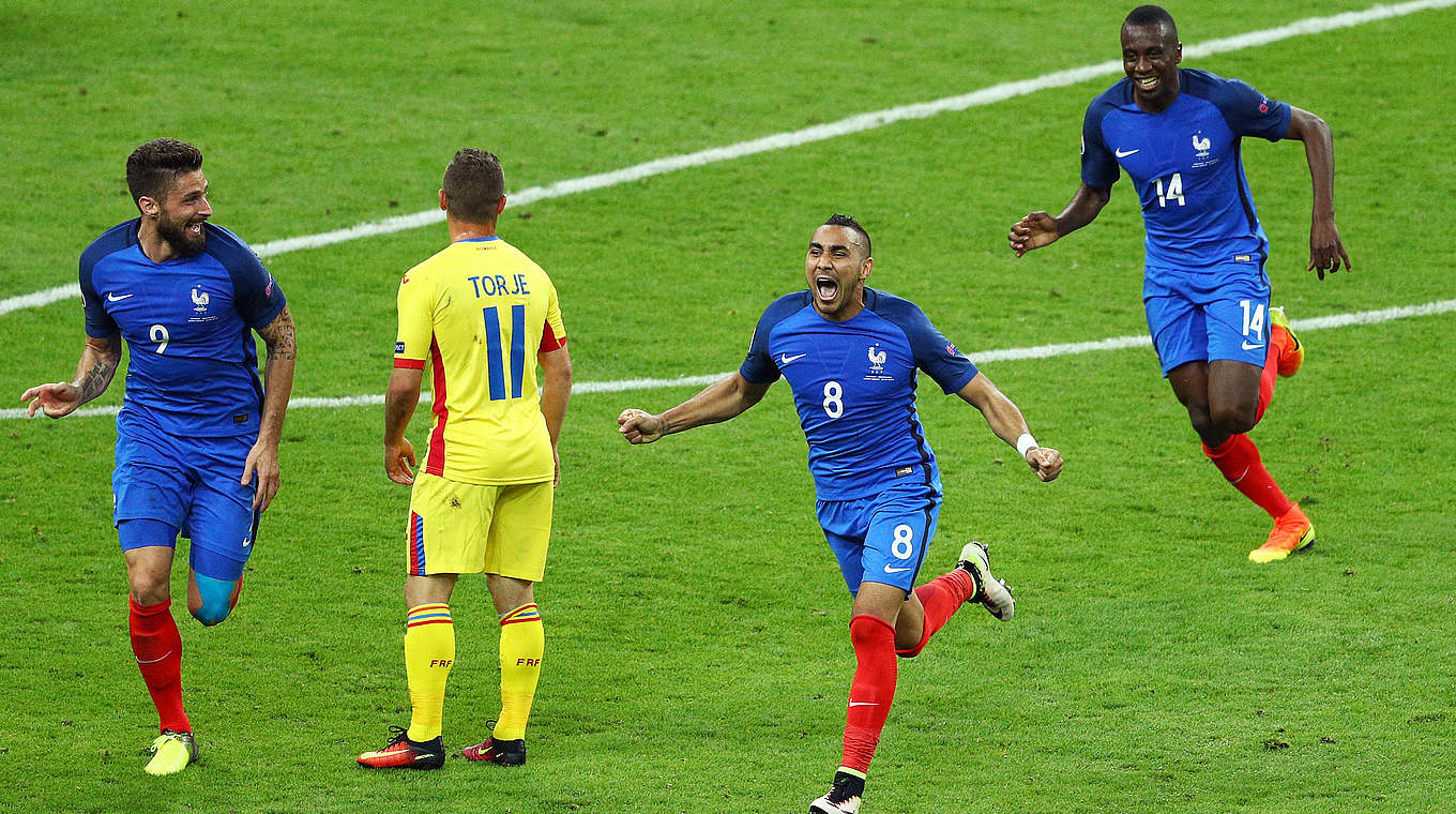 Dimitri Payet's stunning goal earned France a late 2-1 win over Romania © 2016 Getty Images