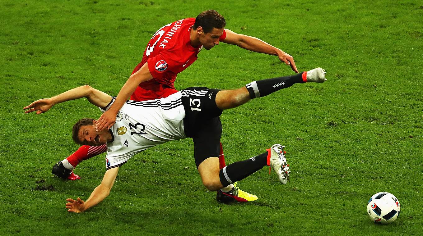 Thomas Müller legt sich gegen Polen quer. © 2016 Getty Images