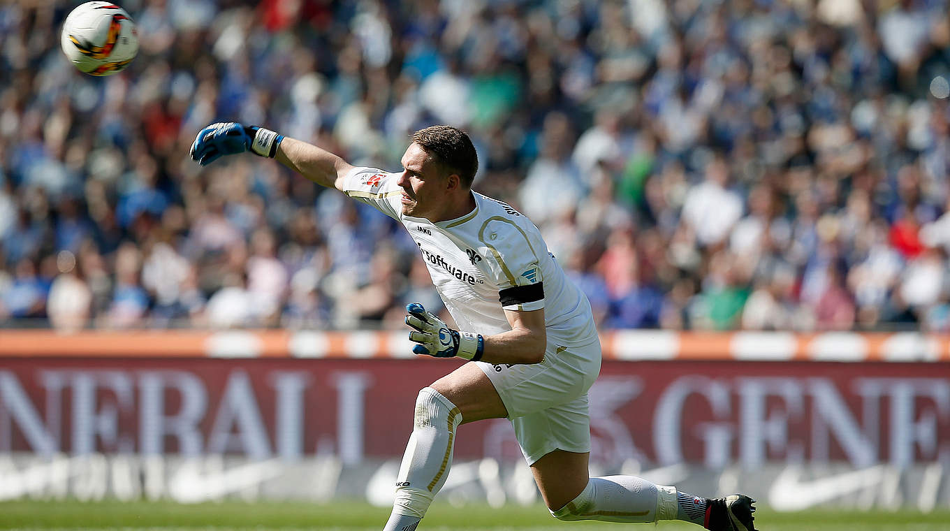 Nach Mittelhandbruch zurück auf dem Trainingsplatz: HSV-Zugang Mathenia © 2016 Getty Images