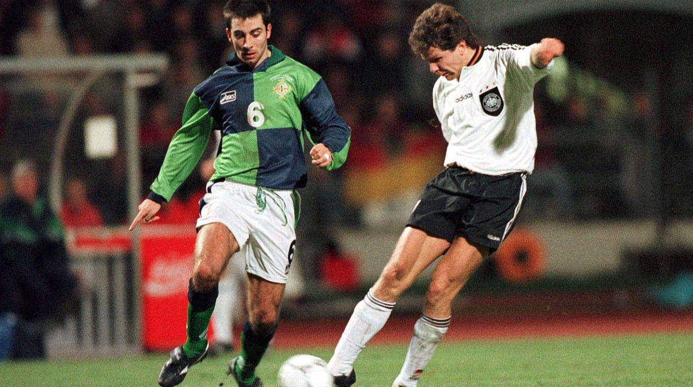 Heiße Duelle, kein Sieger 1996: Möller und das DFB-Team spielen 1:1 gegen Nordirland © getty images