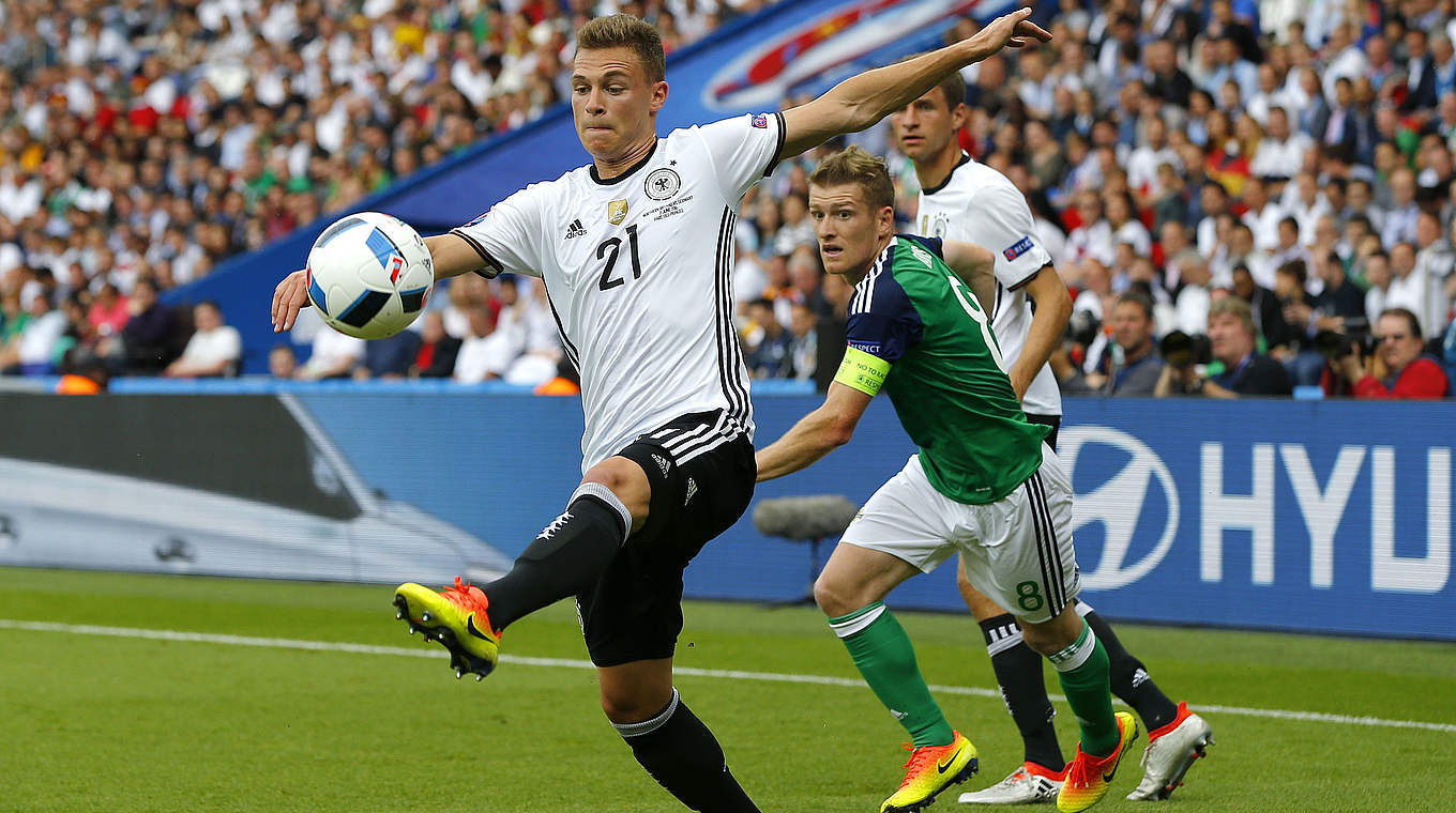 Kimmich (l.) at EURO 2016: "It’s not true that I don’t get nervous before games" © ODD ANDERSEN/AFP/Getty Images