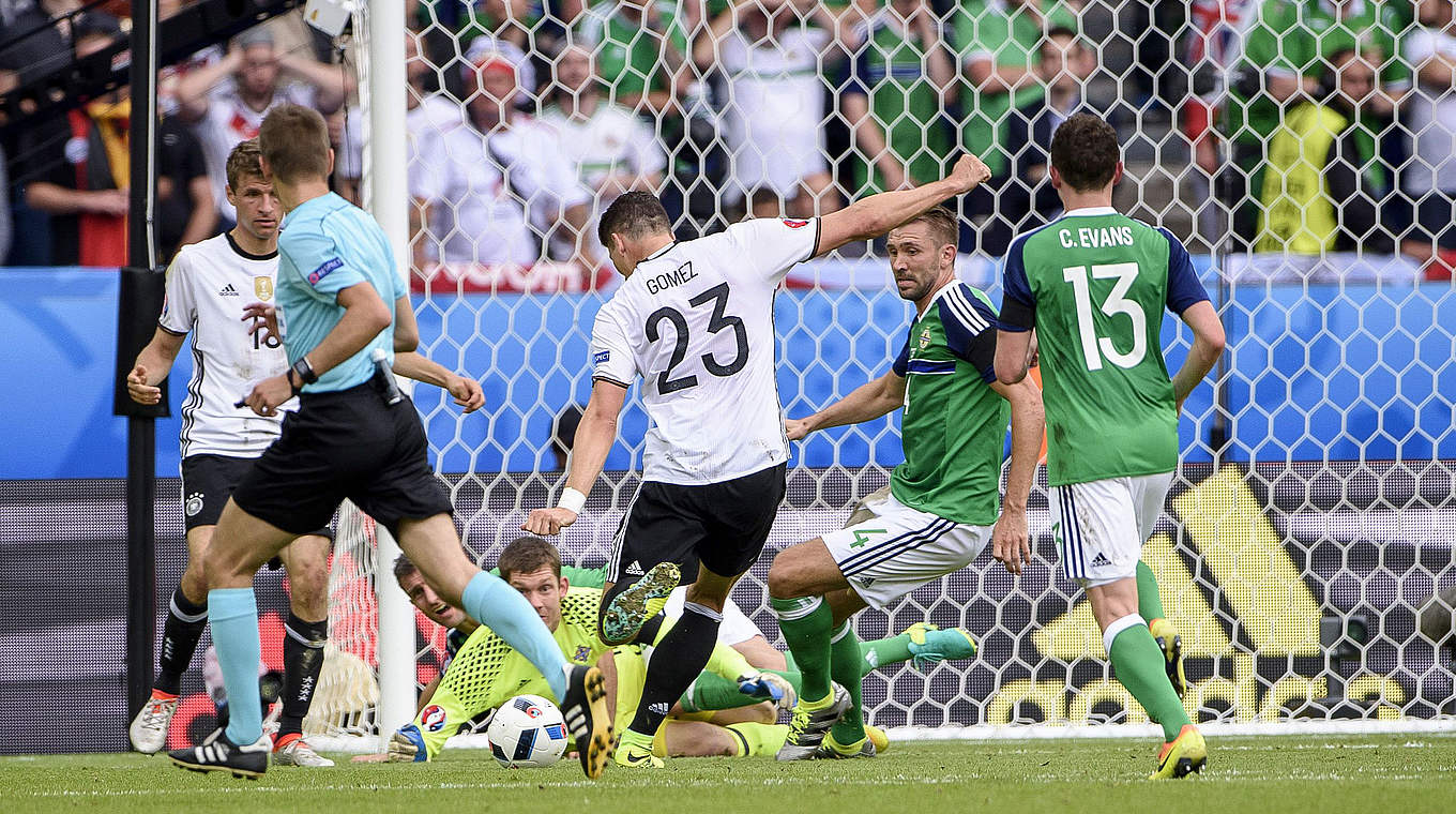1-0: Müller lays off, Gomez finishes © GES/Helge Prang