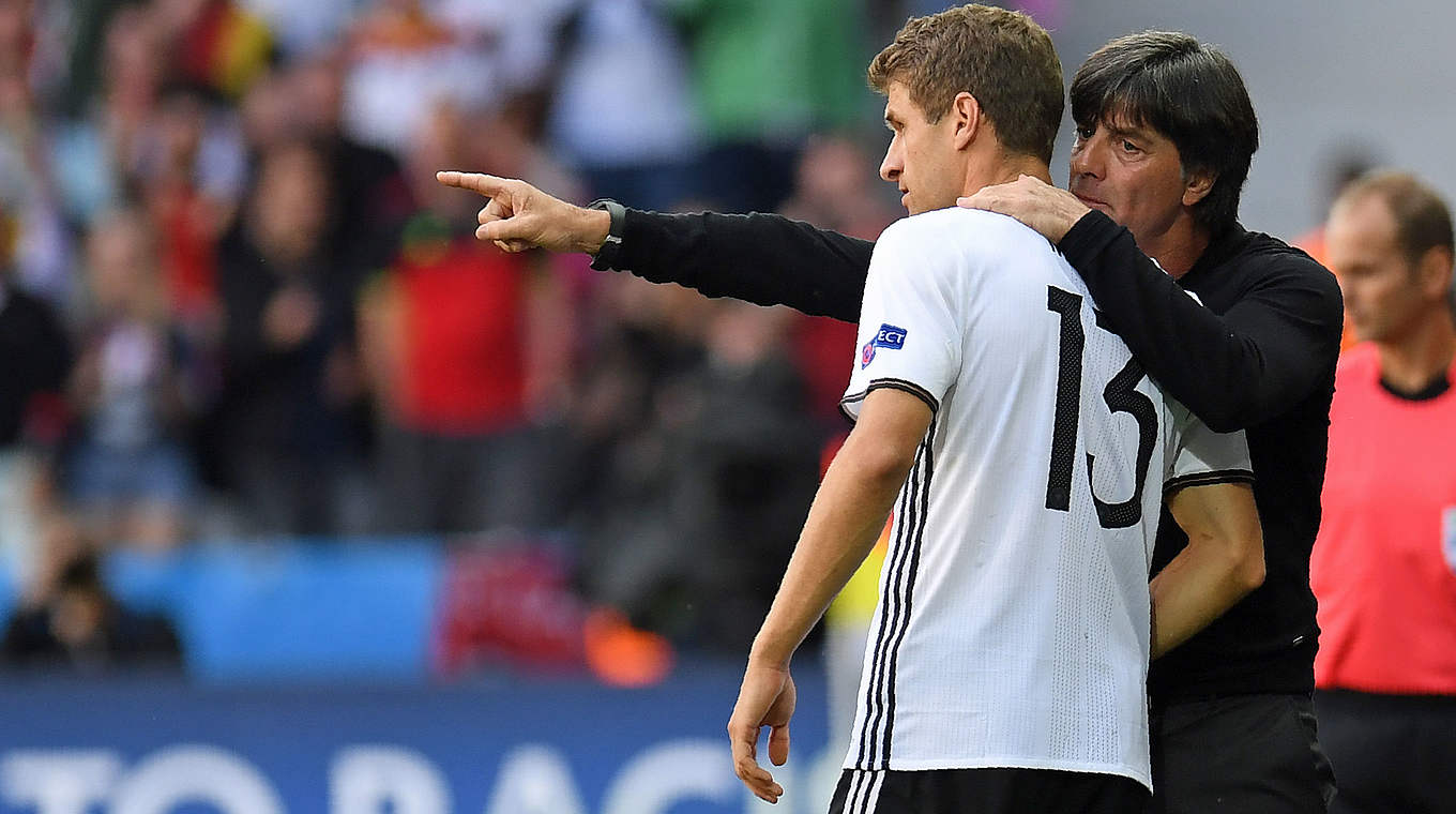 Löw with Müller: "We had complete control over the match. It was a comfortable win" © AFP/Getty Images