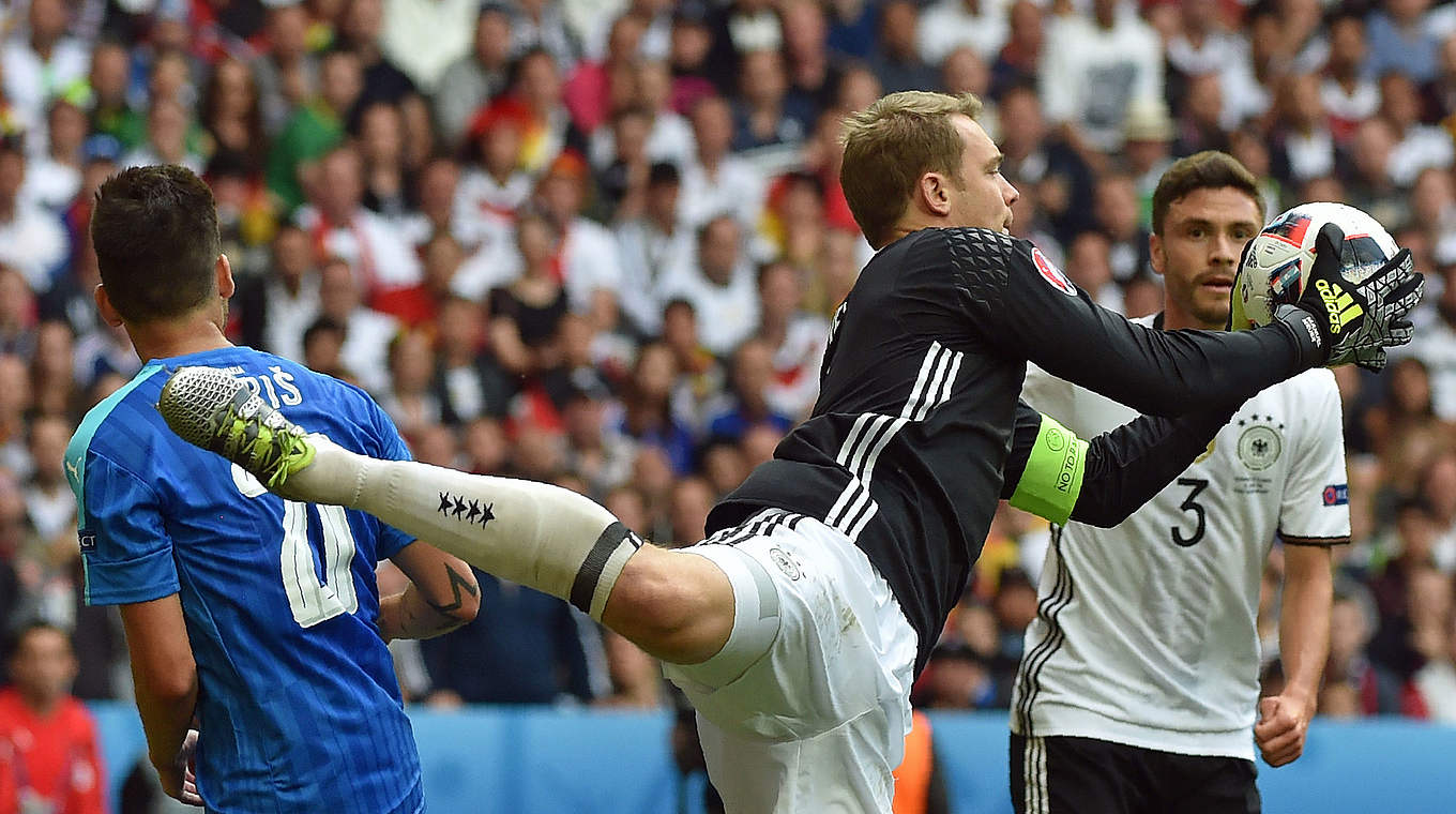 Zum fünften Mal ohne Gegentor: Manuel Neuer mit neuem Rekord © AFP/Getty Images