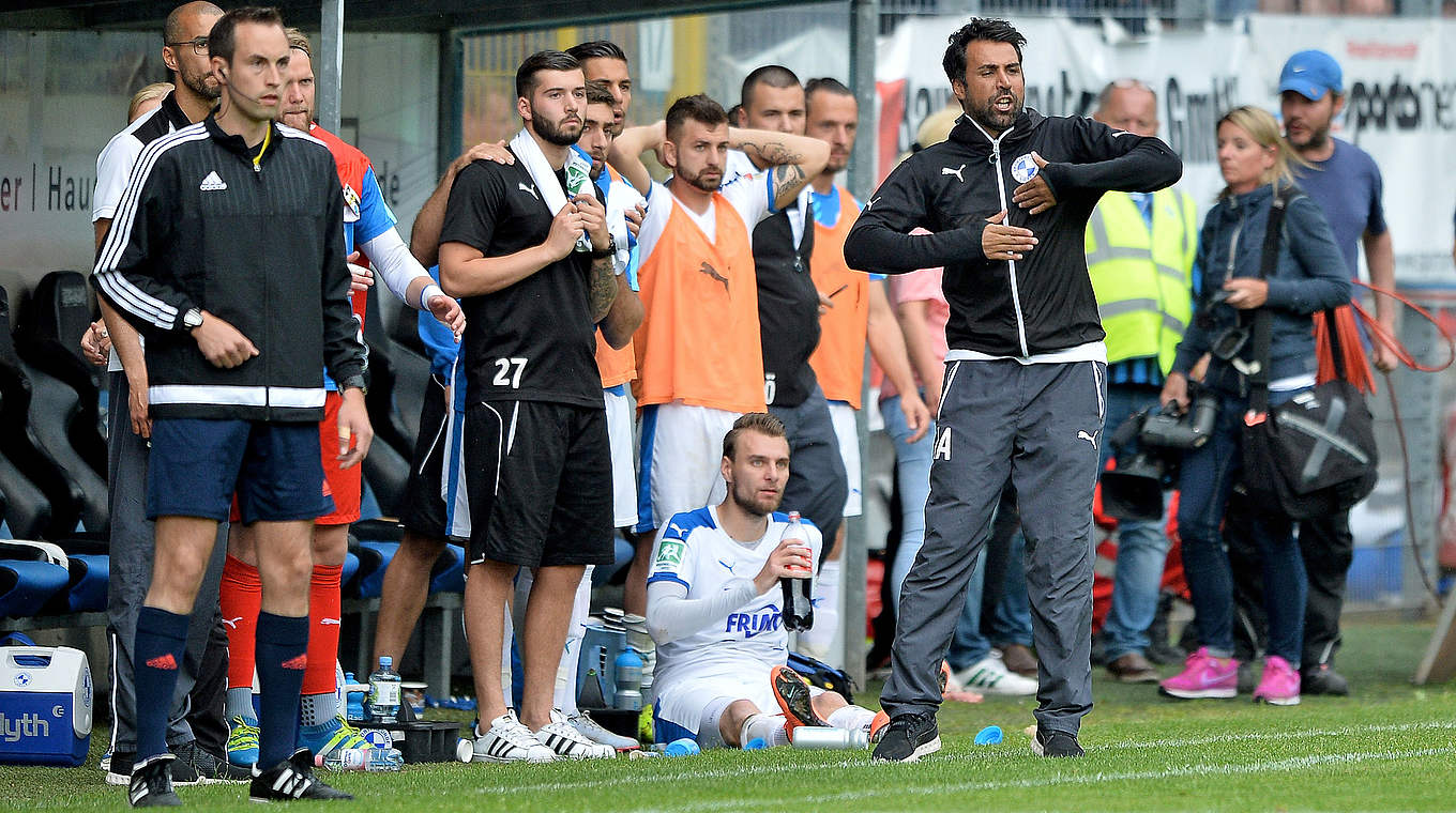 Auf Anhieb Erfolg: Lotte-Trainer Ismail Atalan © 2016 Getty Images