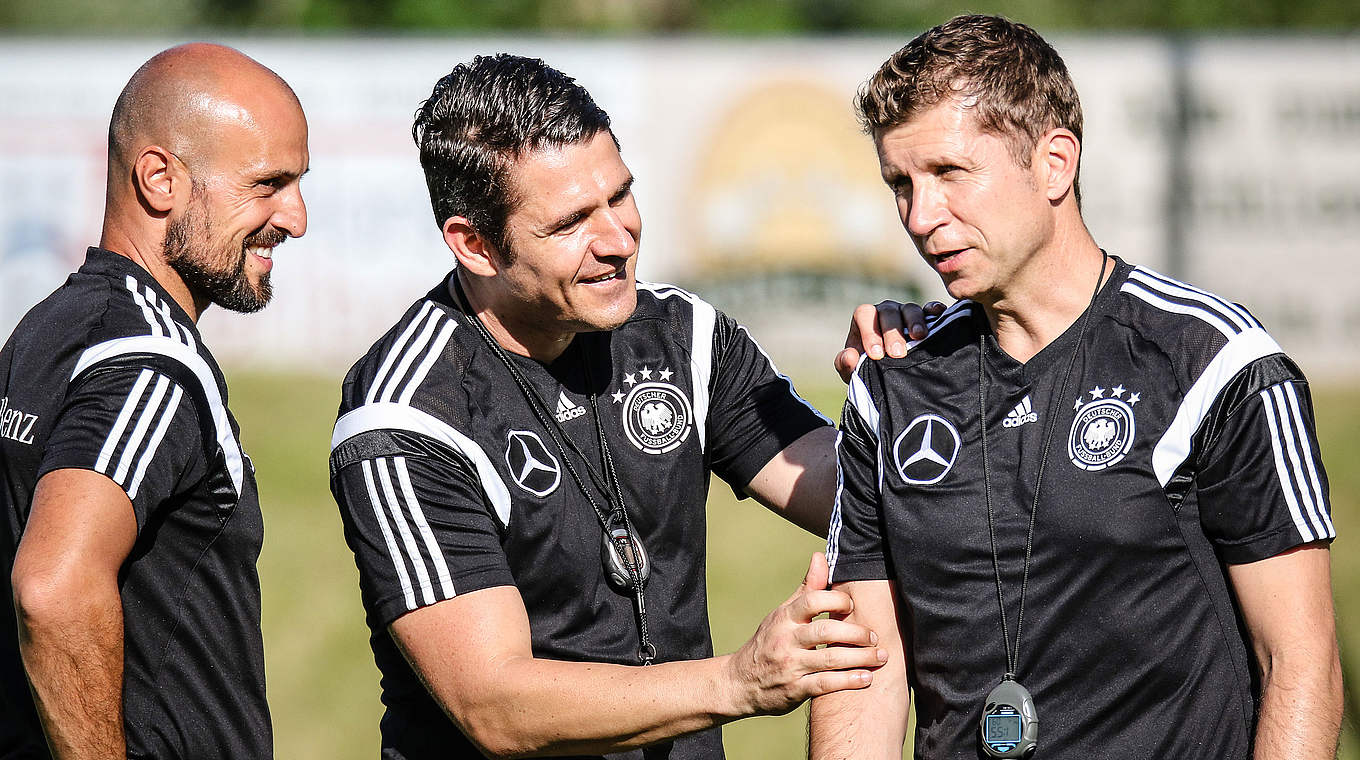 Sind zufrieden mit ihrer Mannschaft: Di Salvo, Schwend und DFB-Coach Streichsbier (v.l.) © © Martin Huber