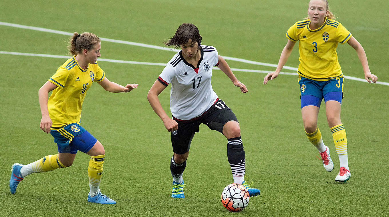 Überzeugte nicht nur gegen Schweden: Lena Oberdorf (M.) traf zum 2:0 © 2016 Getty Images