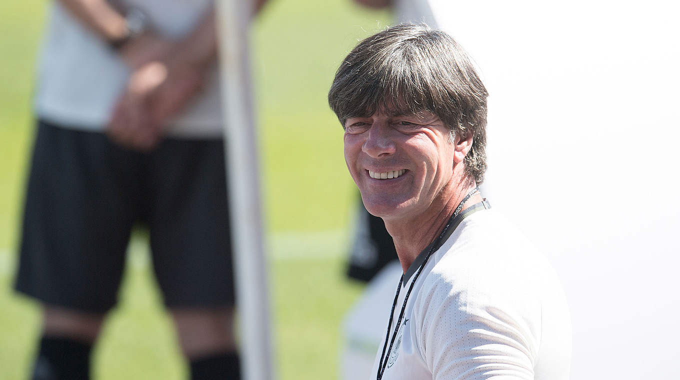 Joachim Löw über das Halbfinale gegen Frankreich: "Ich habe die Aufstellung im Kopf" © GES/Markus Gilliar