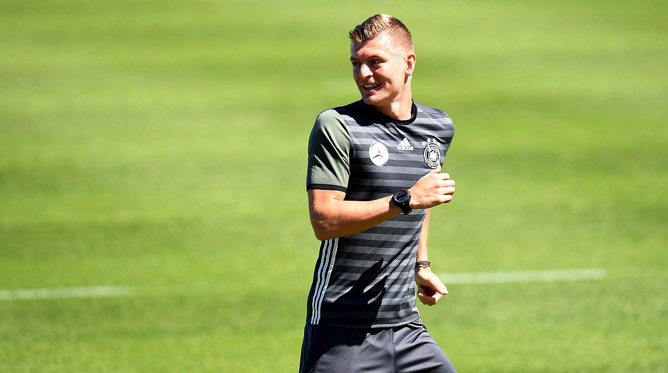 Toni Kroos on facing the hosts: "It's something very special"  © PATRIK STOLLARZ/AFP/Getty Images