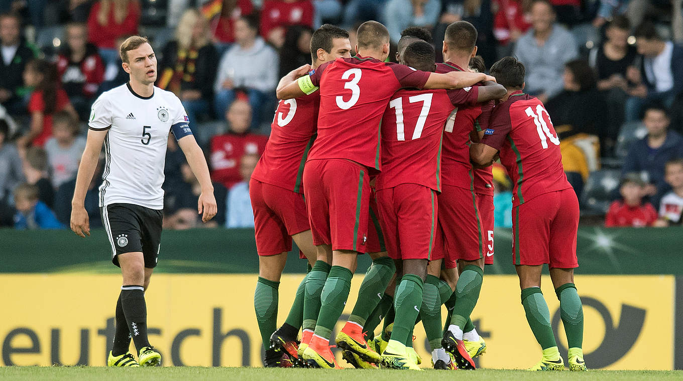 Niederlage für deutsche U 19: Starke Portugiesen kontern das DFB-Team aus © 2016 Getty Images