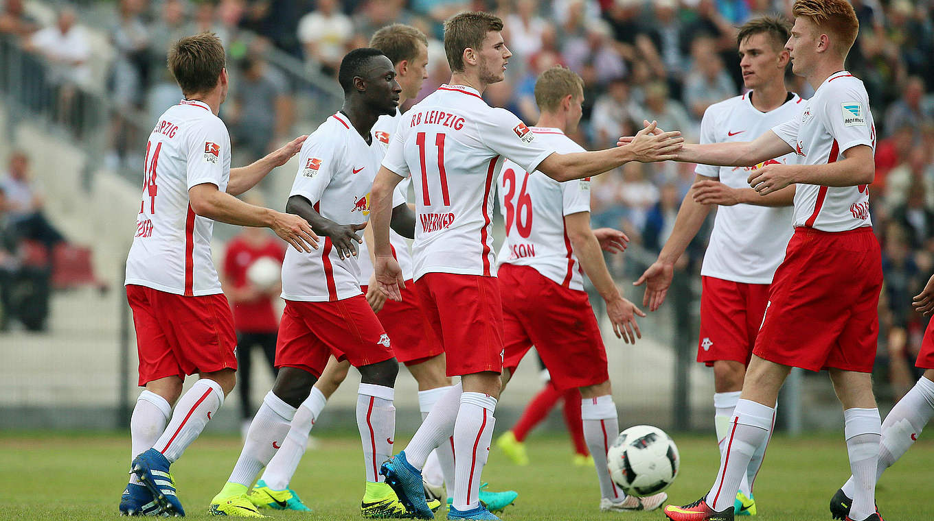 Zweiter Sieg im zweiten Testspiel: Timo Werner (M.) lässt Leipzig jubeln © imago/Picture Point LE