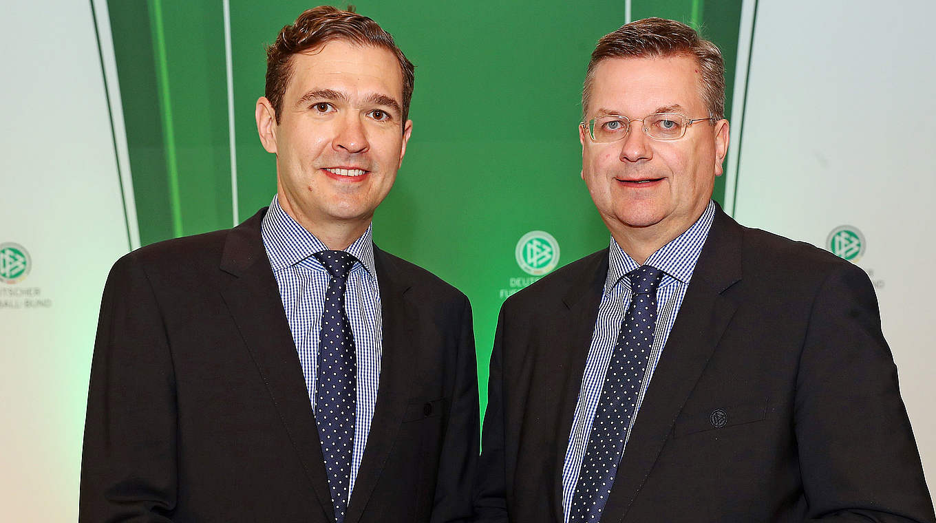Gratulieren Portugal: DFB-Generalsekretär Curtius und DFB-Präsident Grindel (r.) © Getty Images