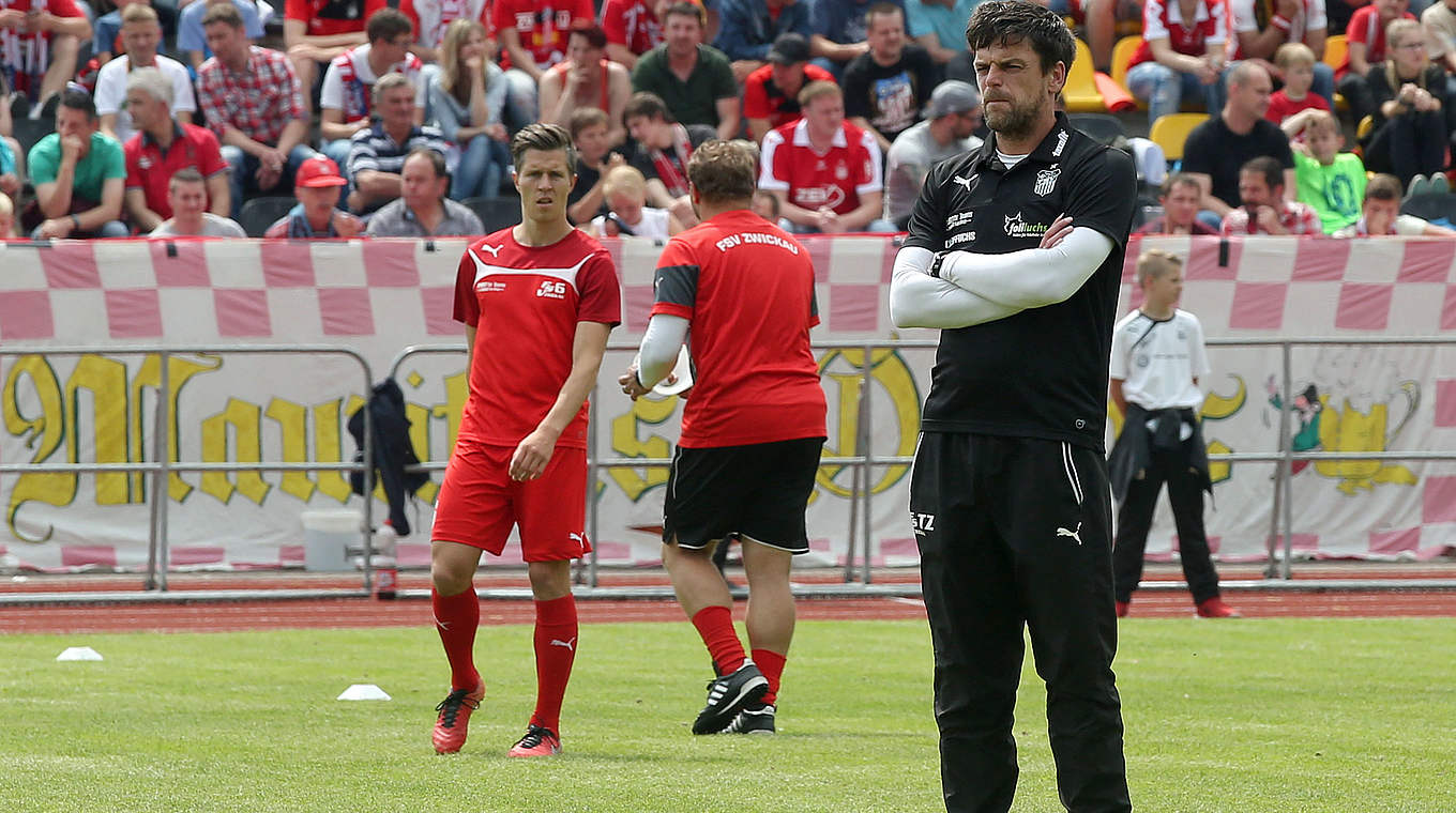 Vorsprung von zwei Zählern: Zwickau und Coach Torsten Ziegner (r.) © imago