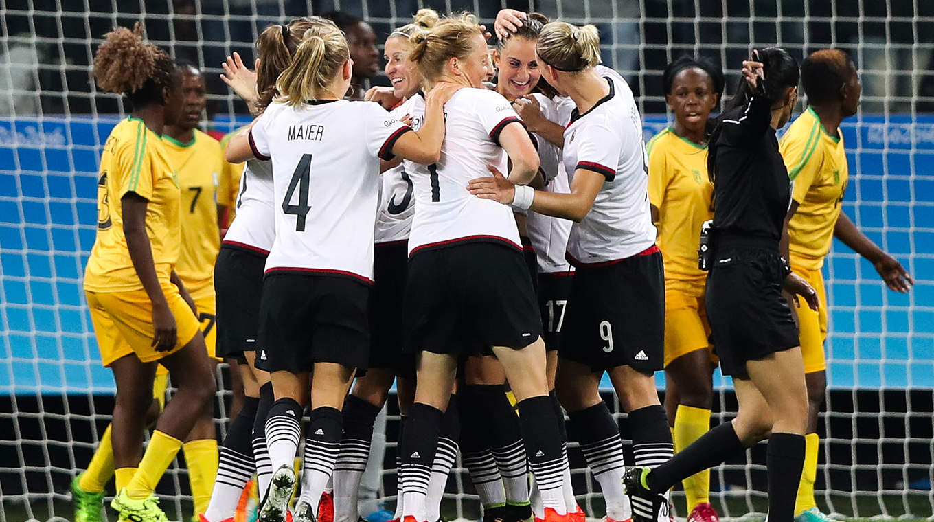 Simbabwe - Deutschland 1:6 (0:2): Die DFB-Frauen starten mit einem Sieg ins Turnier. © 2016 Getty Images