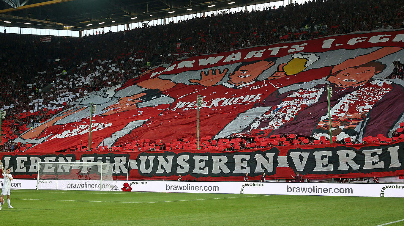 Choreo der Fans des 1. FC Kaiserslautern. © 2016 Getty Images