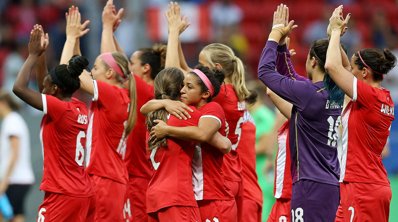 Nach Treffer von Melissa Tancredi: Kanada gewinnt die Partie gegen Deutschland.  © 2016 Getty Images