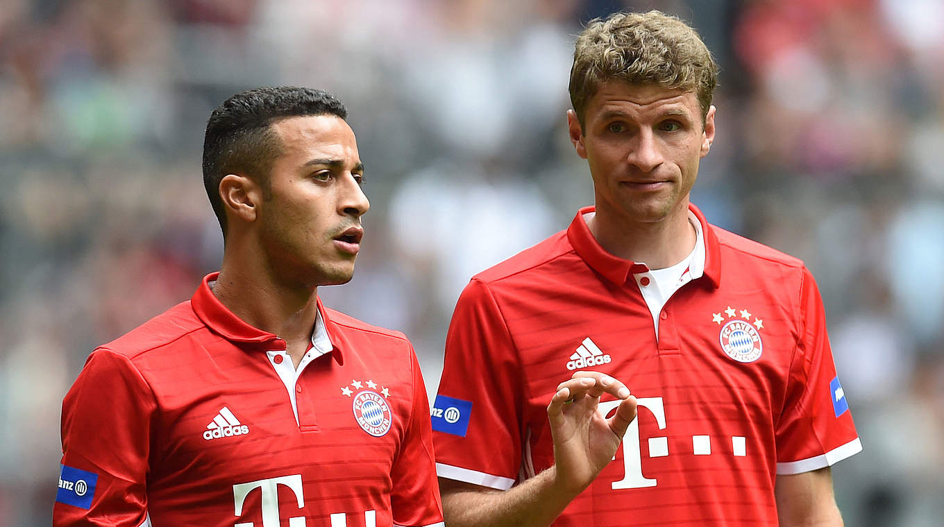 Müller (r.) zum Supercup-Duell mit BVB: "Wir sind heiß und wollen das Ding gewinnen" © CHRISTOF STACHE/AFP/Getty Images
